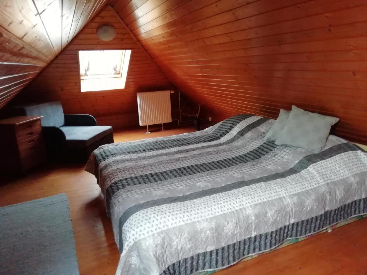 Eoetvoes Nyaralo Villa Siófok Exteriör bild